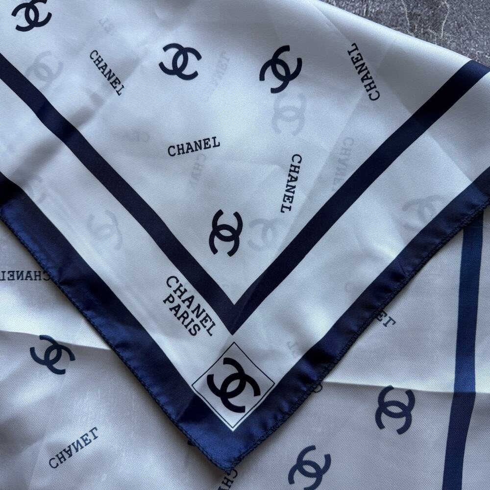 Women's Vintage 70's Chanel Navy Blue White Monogram Silk Scarf Sz 34" X 34" VTG
